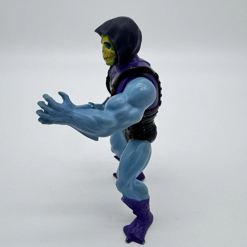 Mattel no weapons
